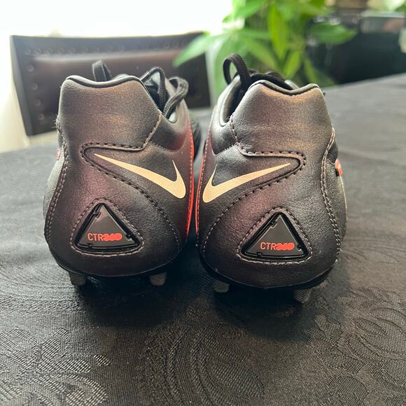 Nike libretto women’s soccer shoes black 488134-010 size 8 women - Picture 4 of 10